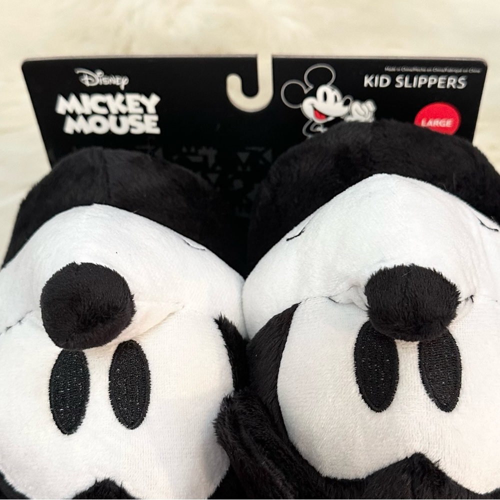 Disney Mickey Mouse Plush Slippers - Black and Red Kids LG NEW! - Picture 5 of 8